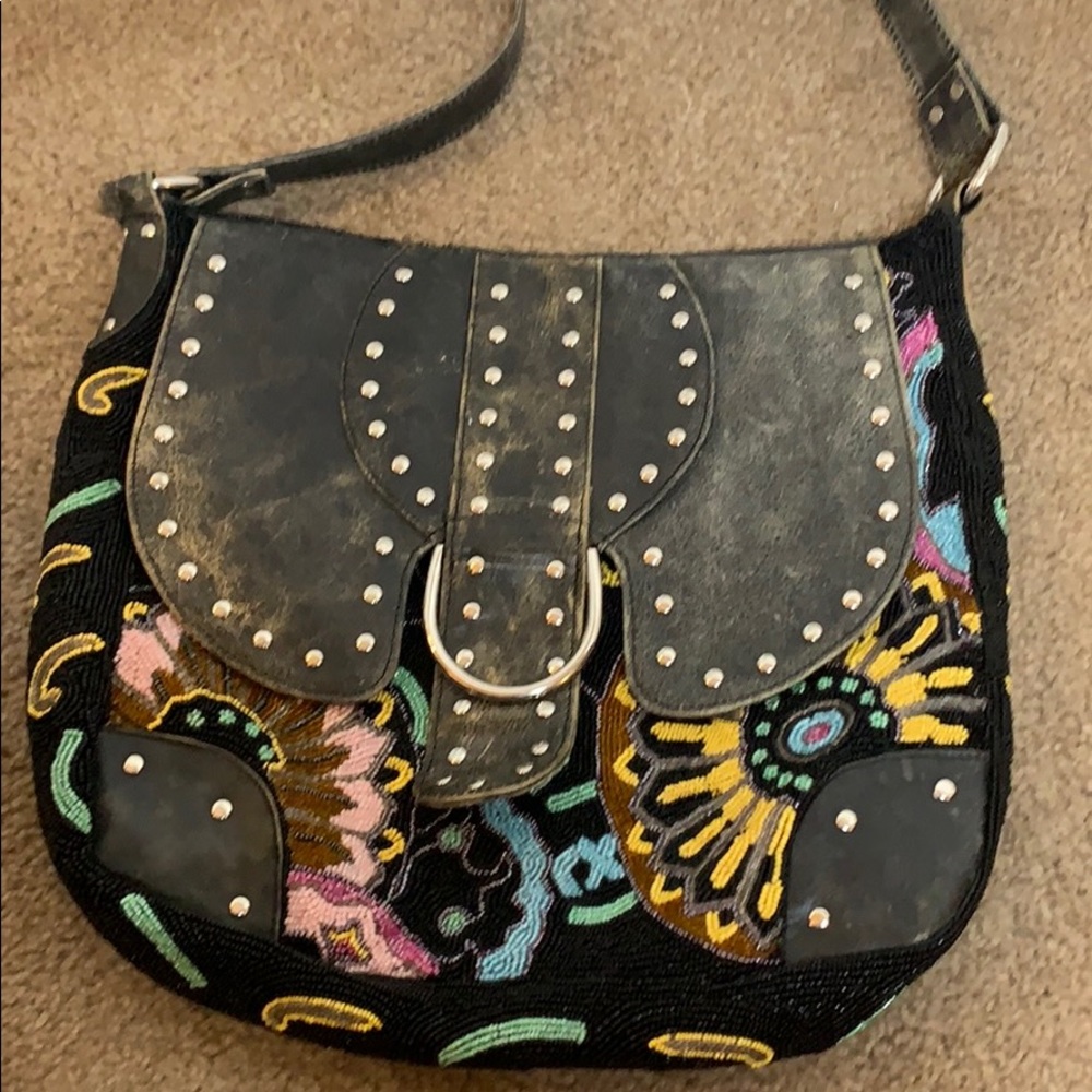 Beaded shoulder bag